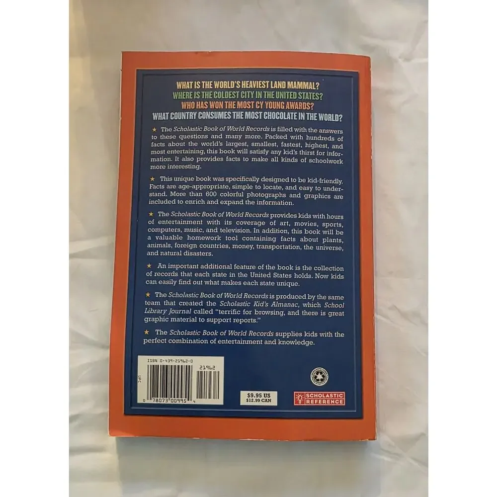 Scholastic Book of World Records by Jenifer Corr Morse